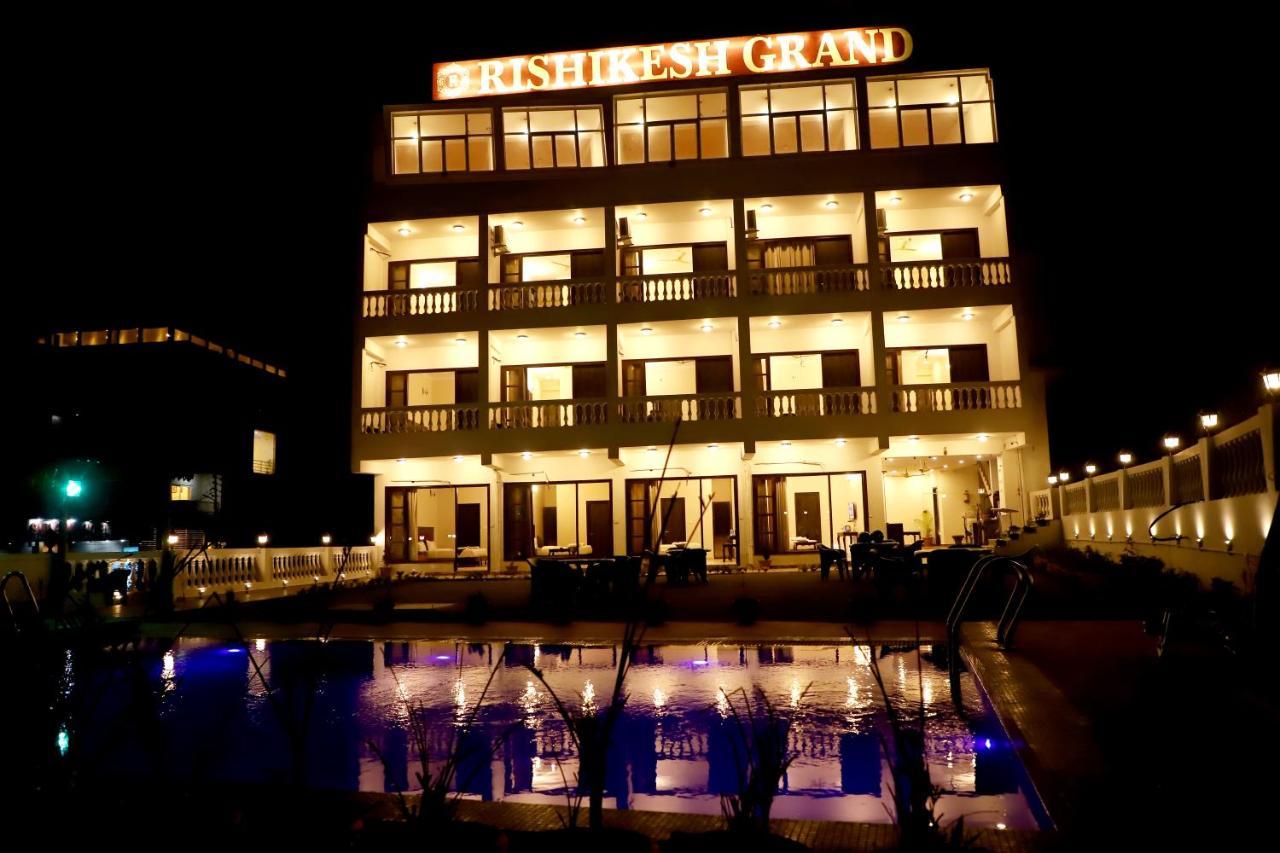 Отель Rishikesh Grand Экстерьер фото